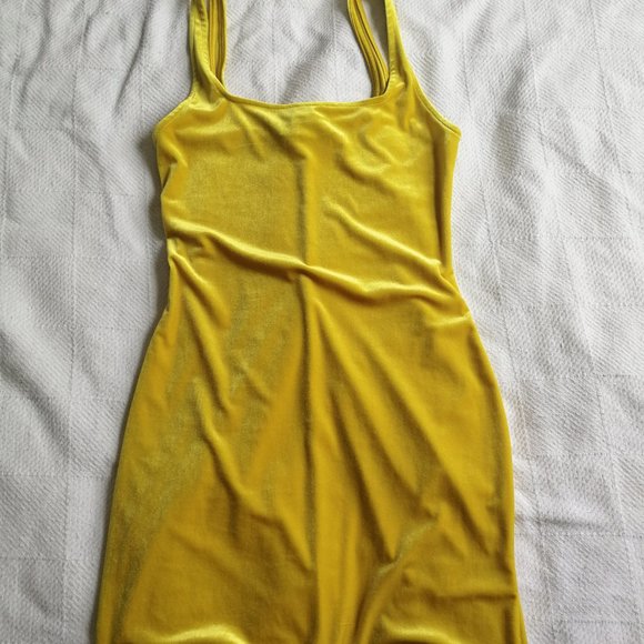 UO Hailey Velvet Square-Neck Mini Dress - Picture 3 of 4